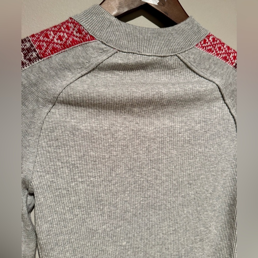 Free People Raspberry Jam Gray Lightweight Mock Neck
Size XS - Picture 7 of 10